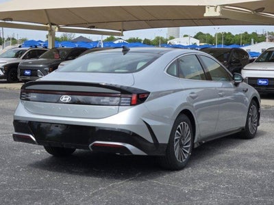 2026 Hyundai SONATA HYBRID SEL