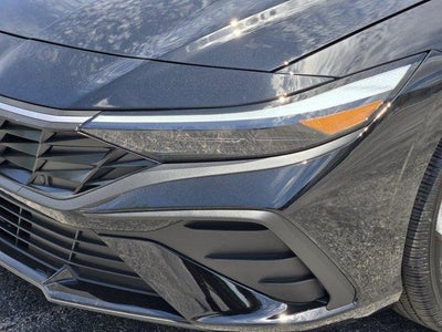 2026 Hyundai ELANTRA SE