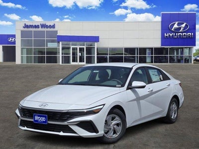 2026 Hyundai ELANTRA SE