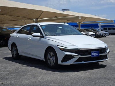 2026 Hyundai ELANTRA SE