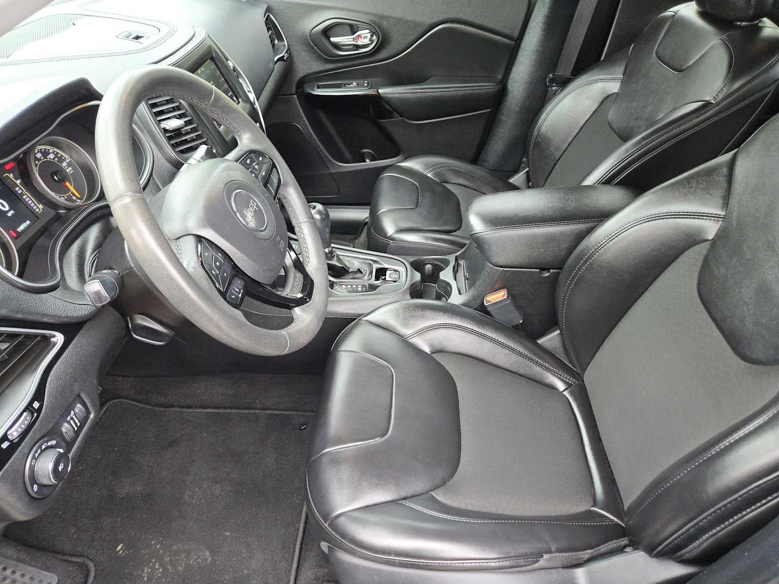 2020 Jeep Cherokee Altitude