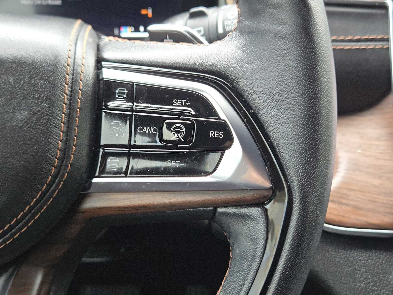 2023 Jeep Grand Cherokee L Summit