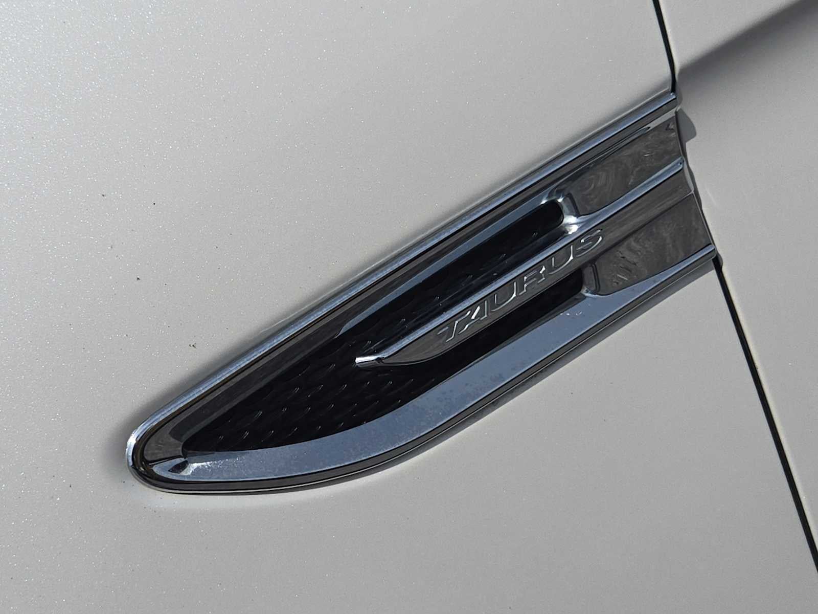 2018 Ford Taurus SEL