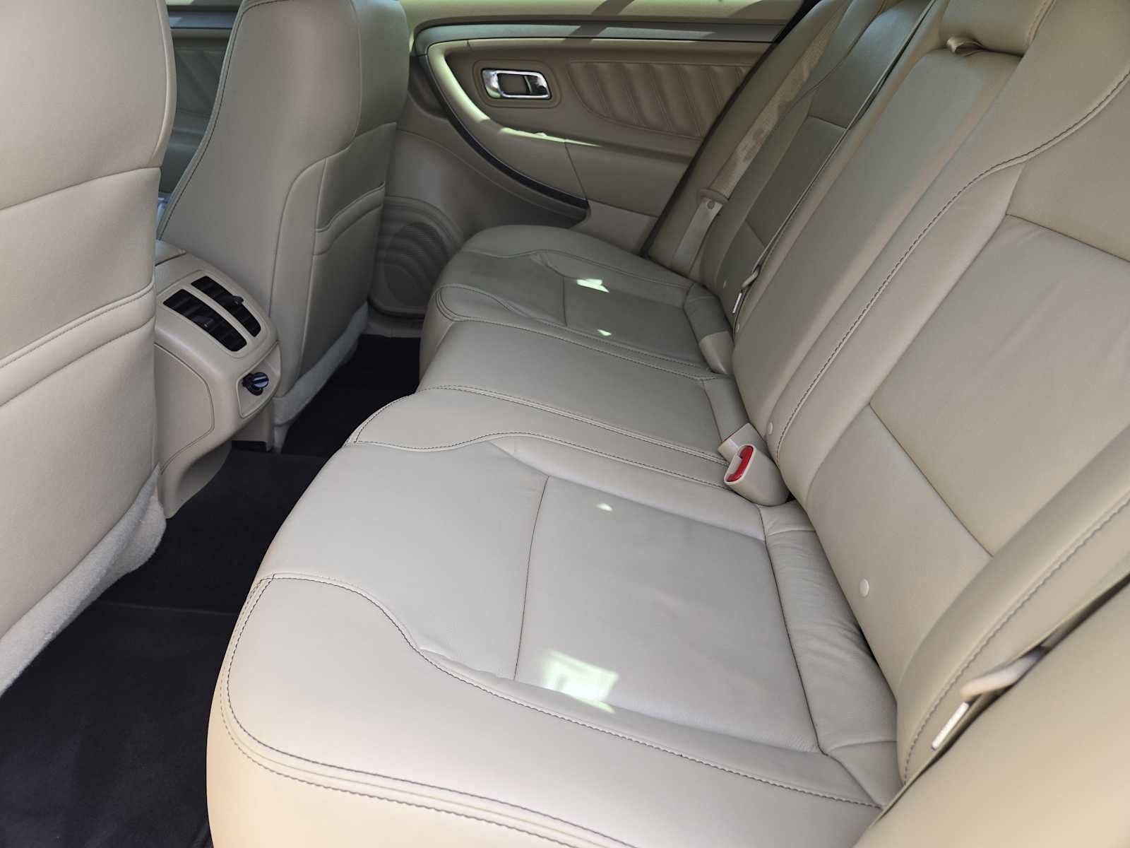 2018 Ford Taurus SEL