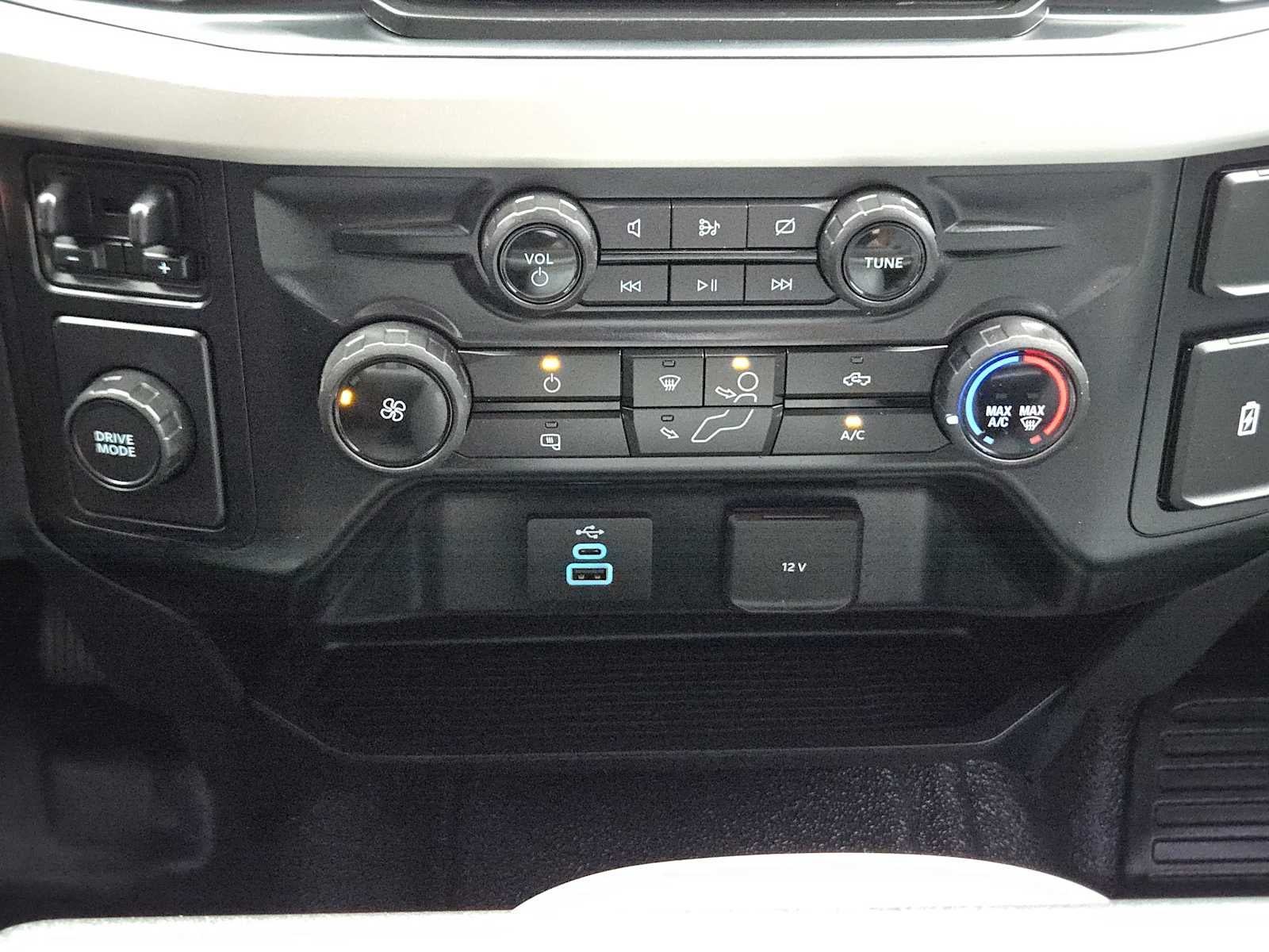 2024 Ford Super Duty F-250 Pickup XL