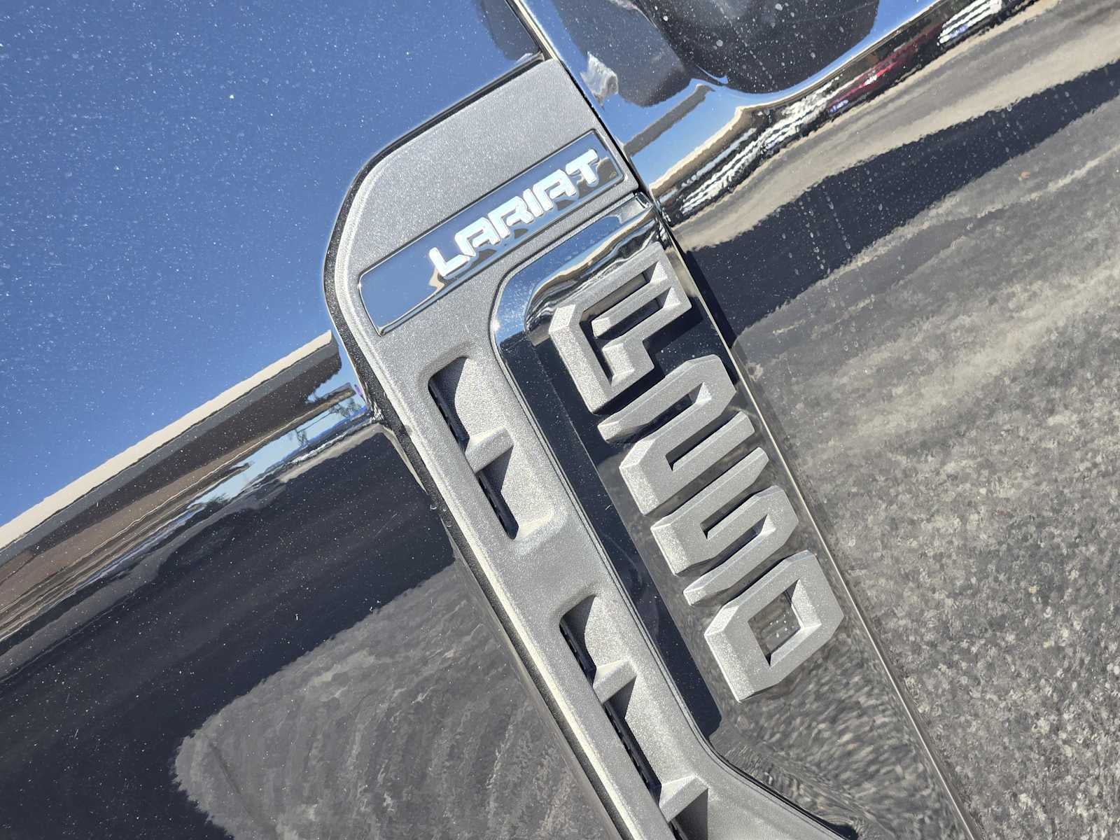 2023 Ford Super Duty F-250 Pickup LARIAT