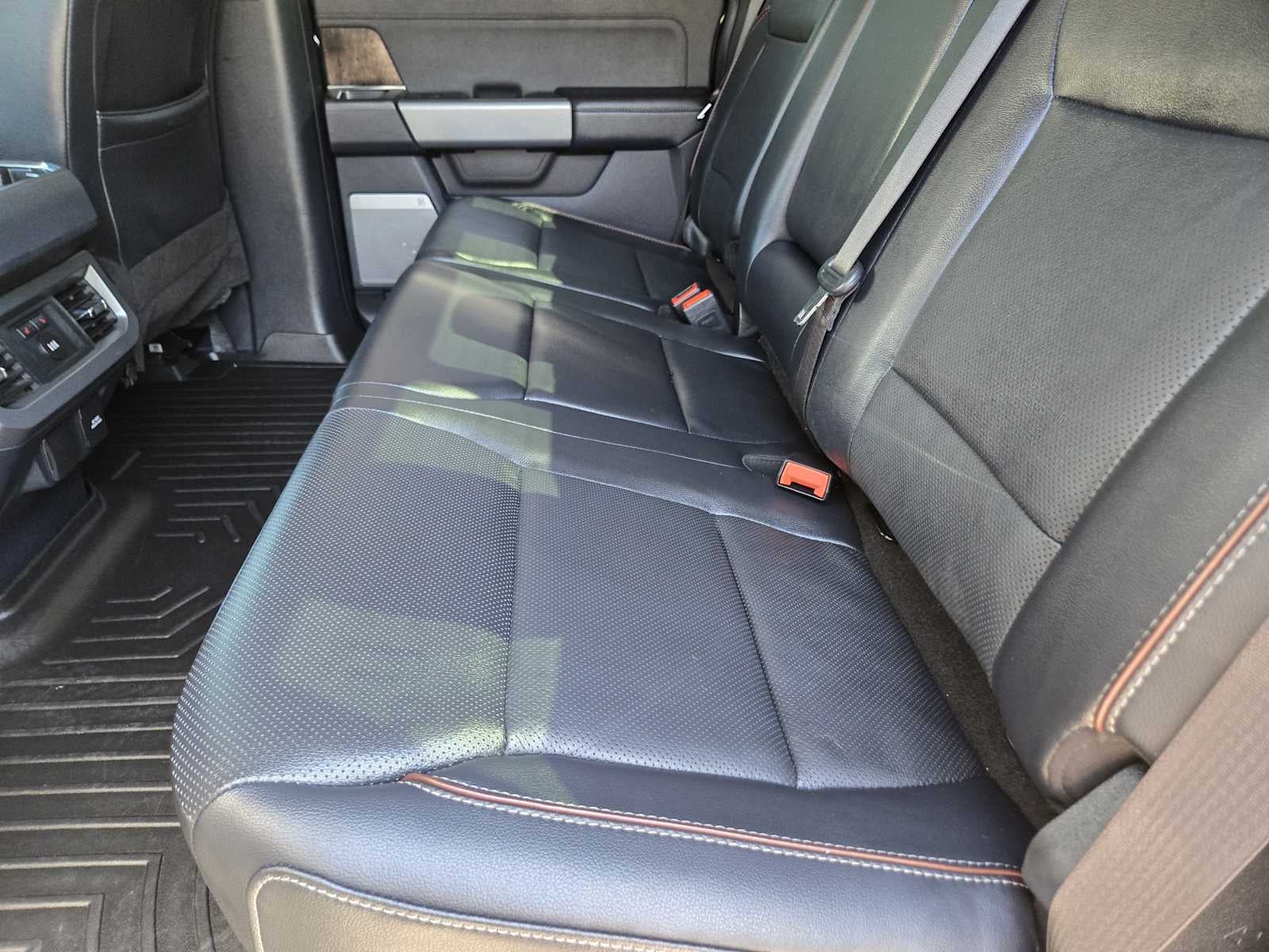 2023 Ford Super Duty F-250 Pickup LARIAT