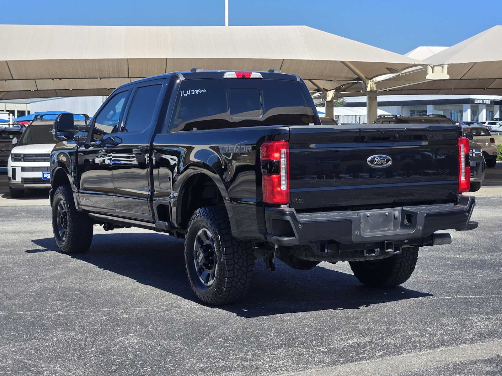 2023 Ford Super Duty F-250 Pickup LARIAT