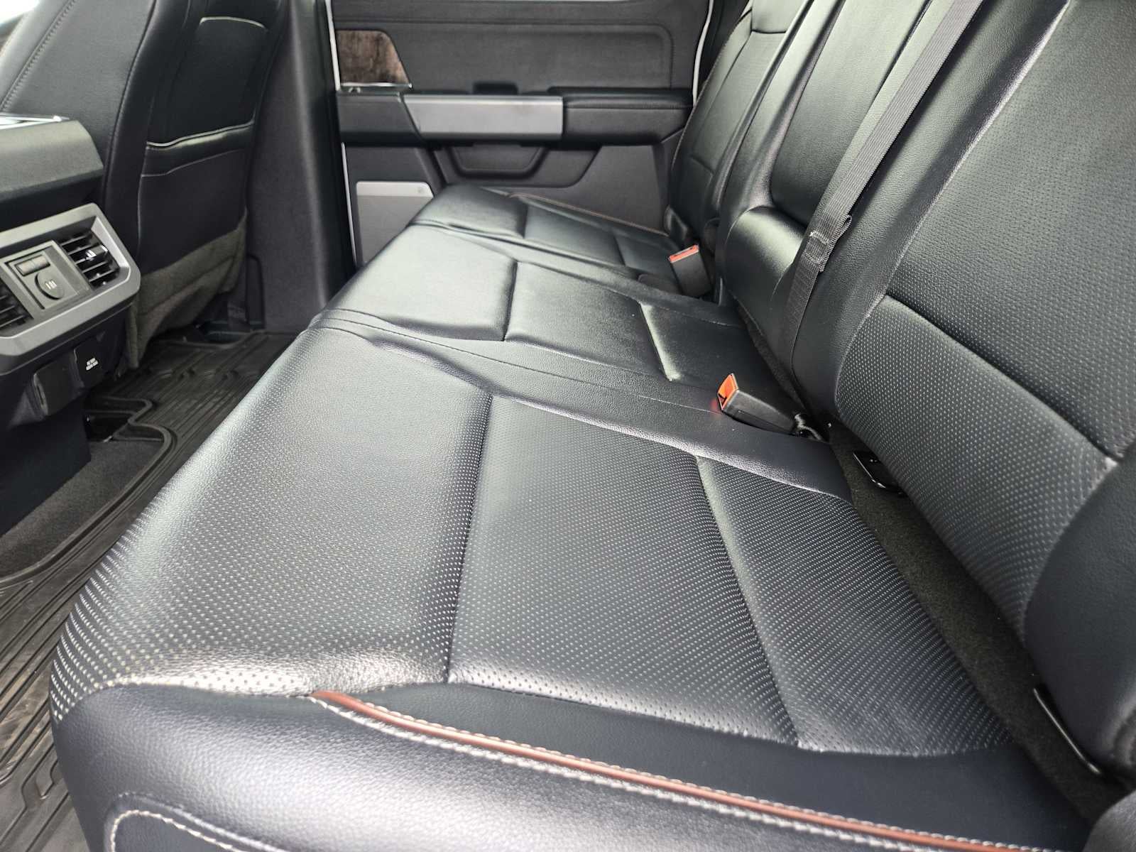 2023 Ford Super Duty F-250 Pickup LARIAT