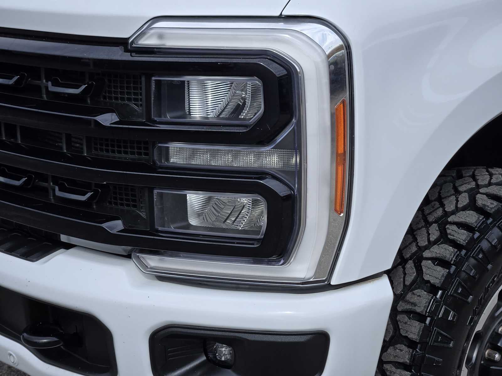 2023 Ford Super Duty F-250 Pickup LARIAT