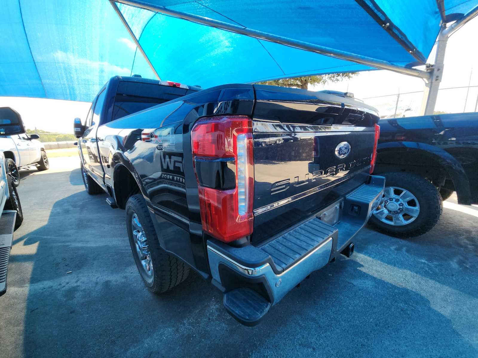 2024 Ford Super Duty F-250 Pickup LARIAT