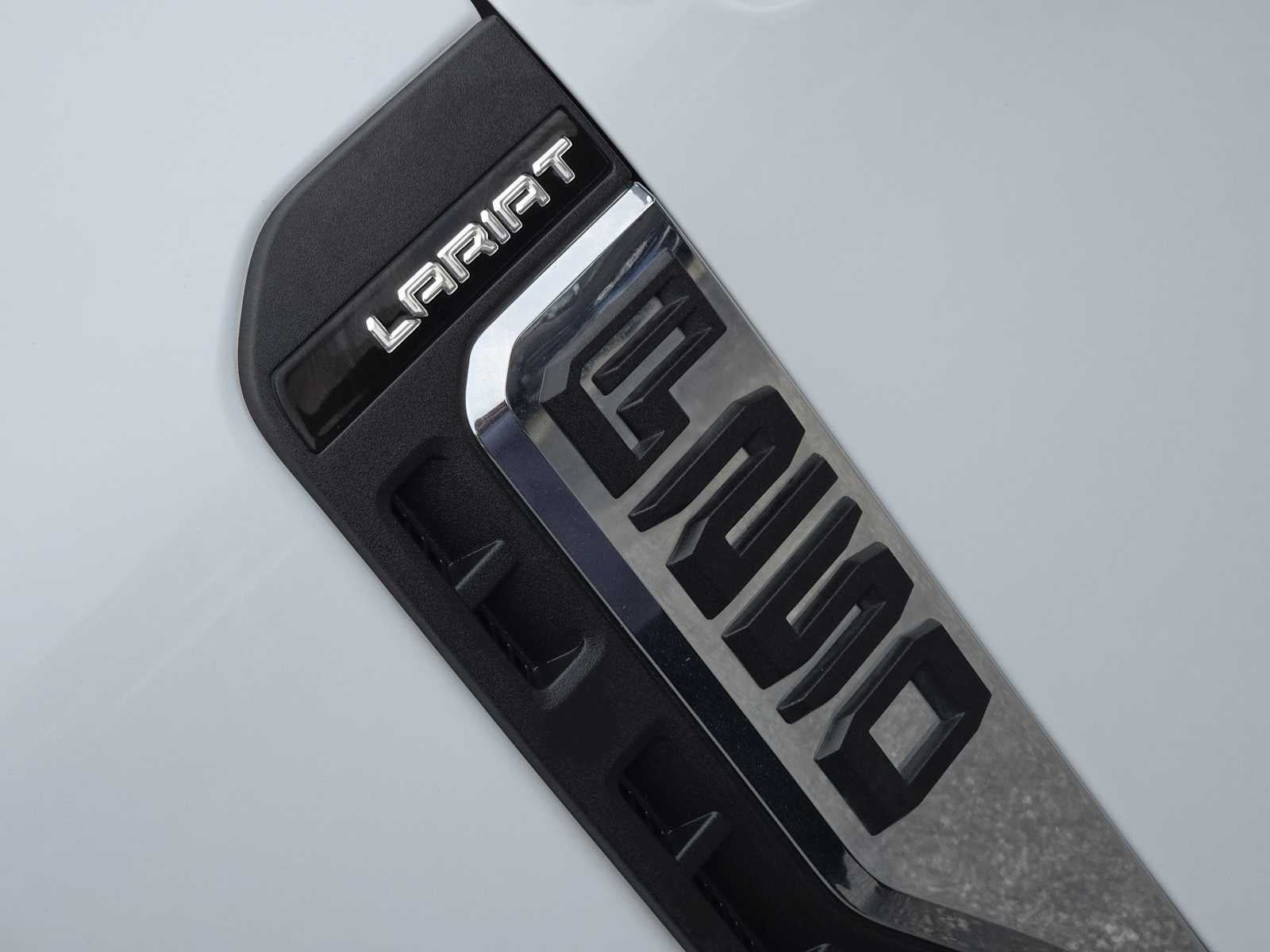 2024 Ford Super Duty F-250 Pickup LARIAT