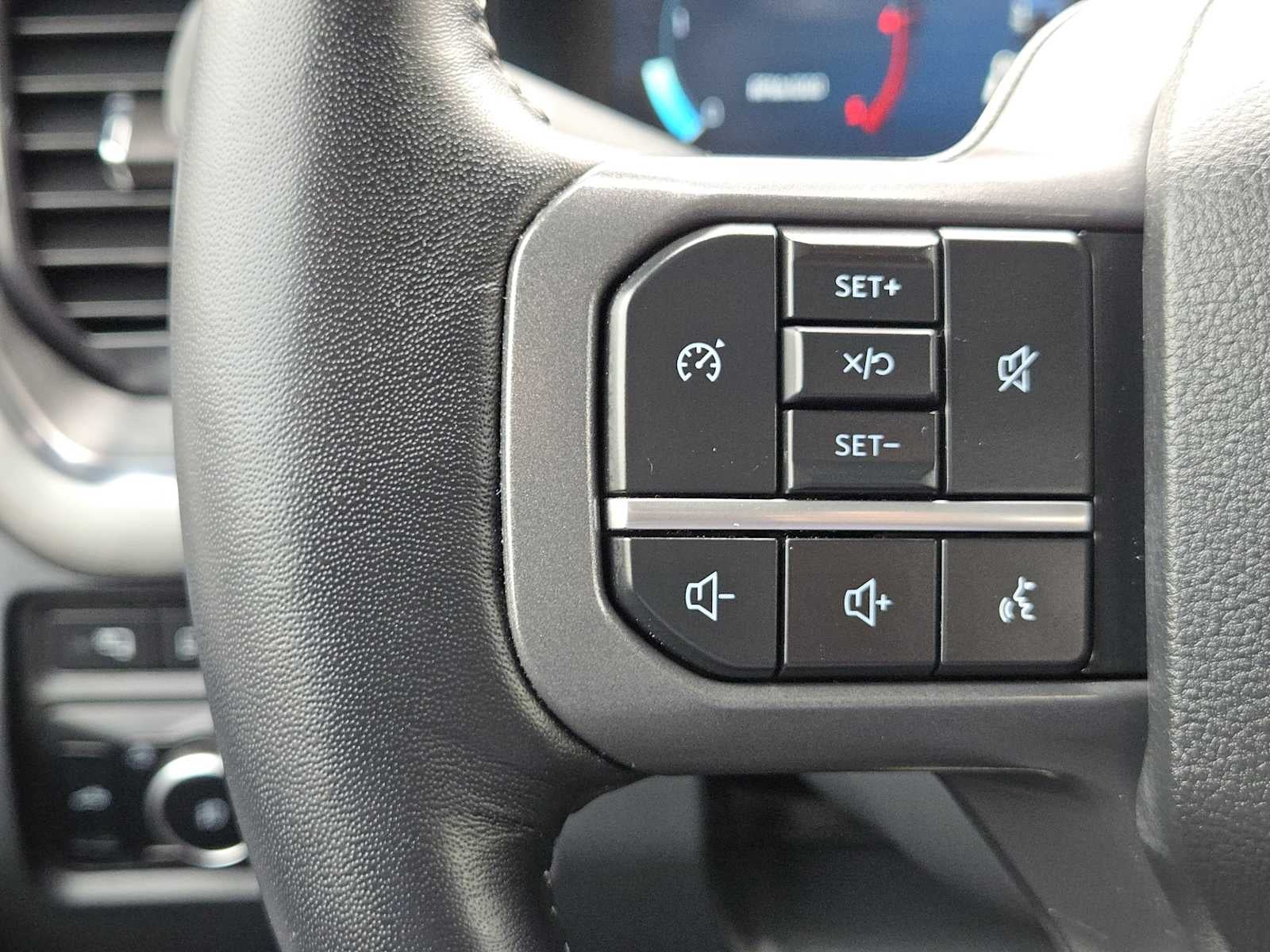 2024 Ford Super Duty F-250 Pickup LARIAT