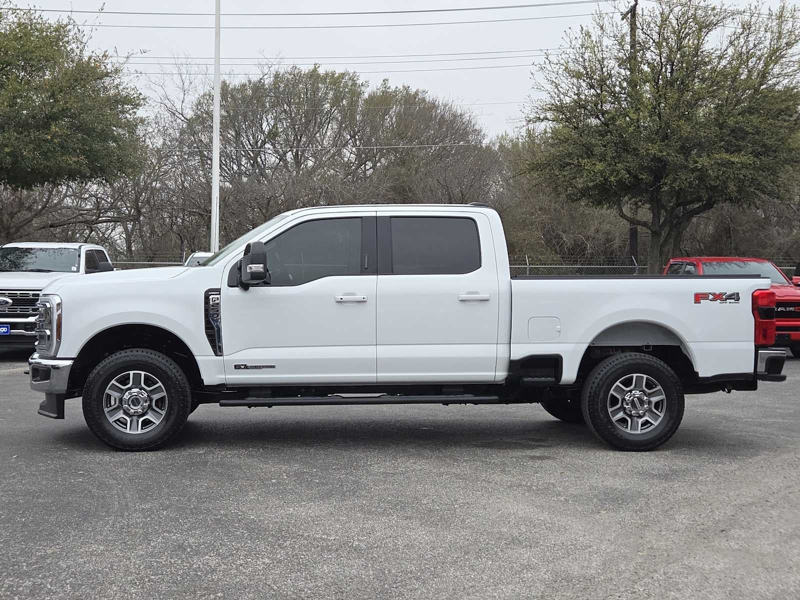 2024 Ford Super Duty F-250 Pickup LARIAT