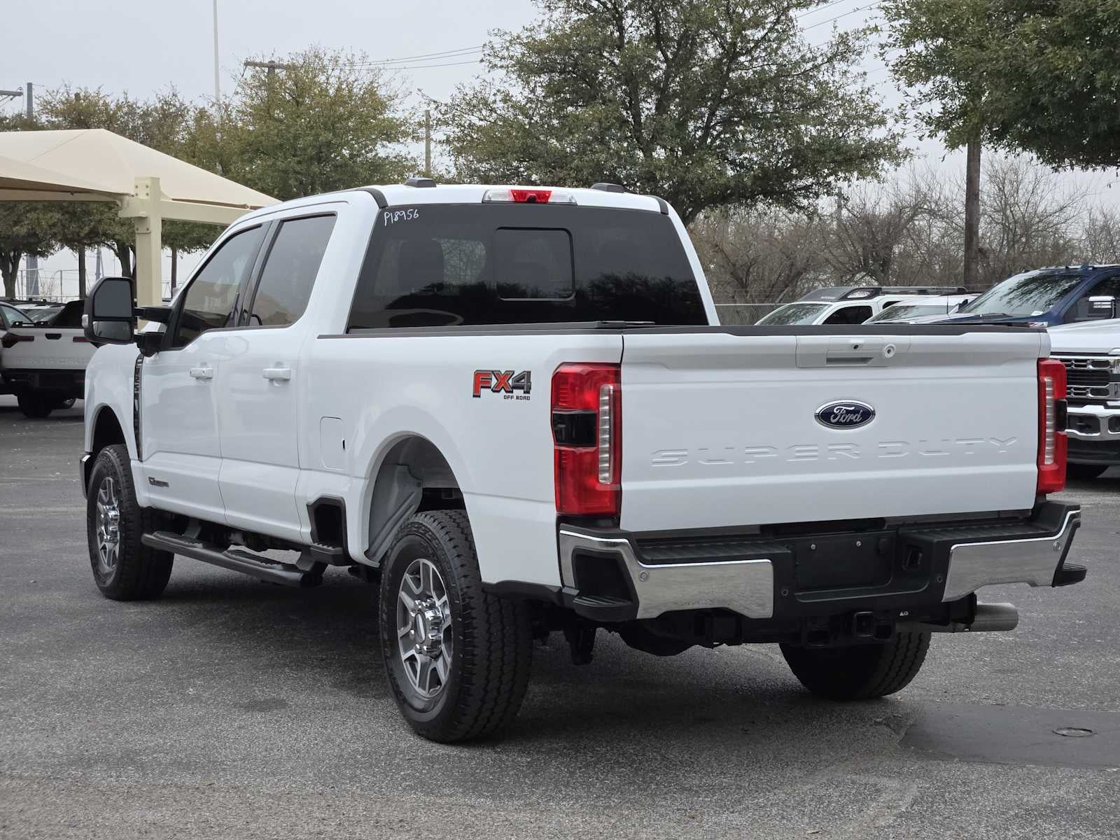 2024 Ford Super Duty F-250 Pickup LARIAT