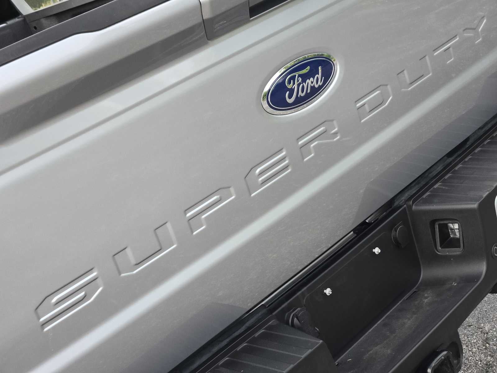 2024 Ford Super Duty F-250 Pickup LARIAT