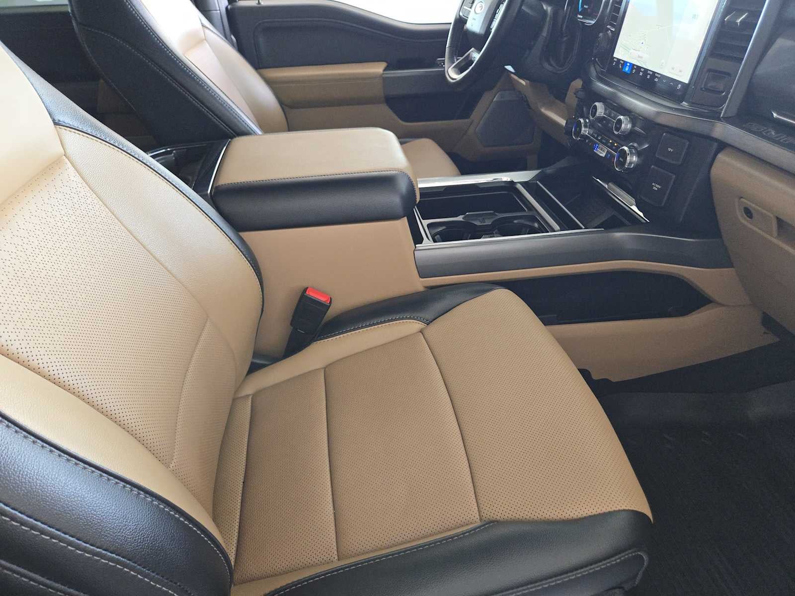 2024 Ford Super Duty F-250 Pickup LARIAT