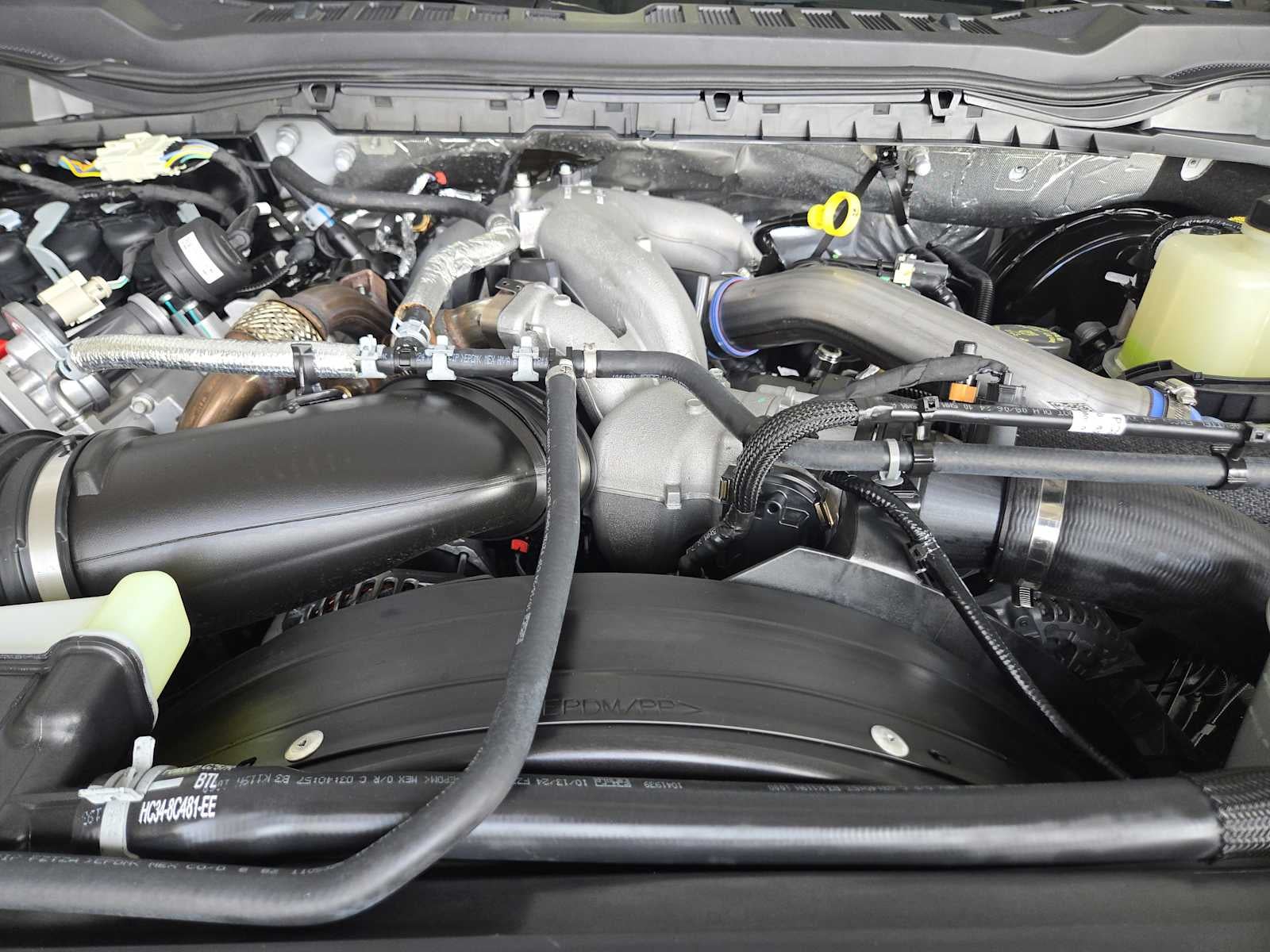2024 Ford Super Duty F-250 Pickup LARIAT