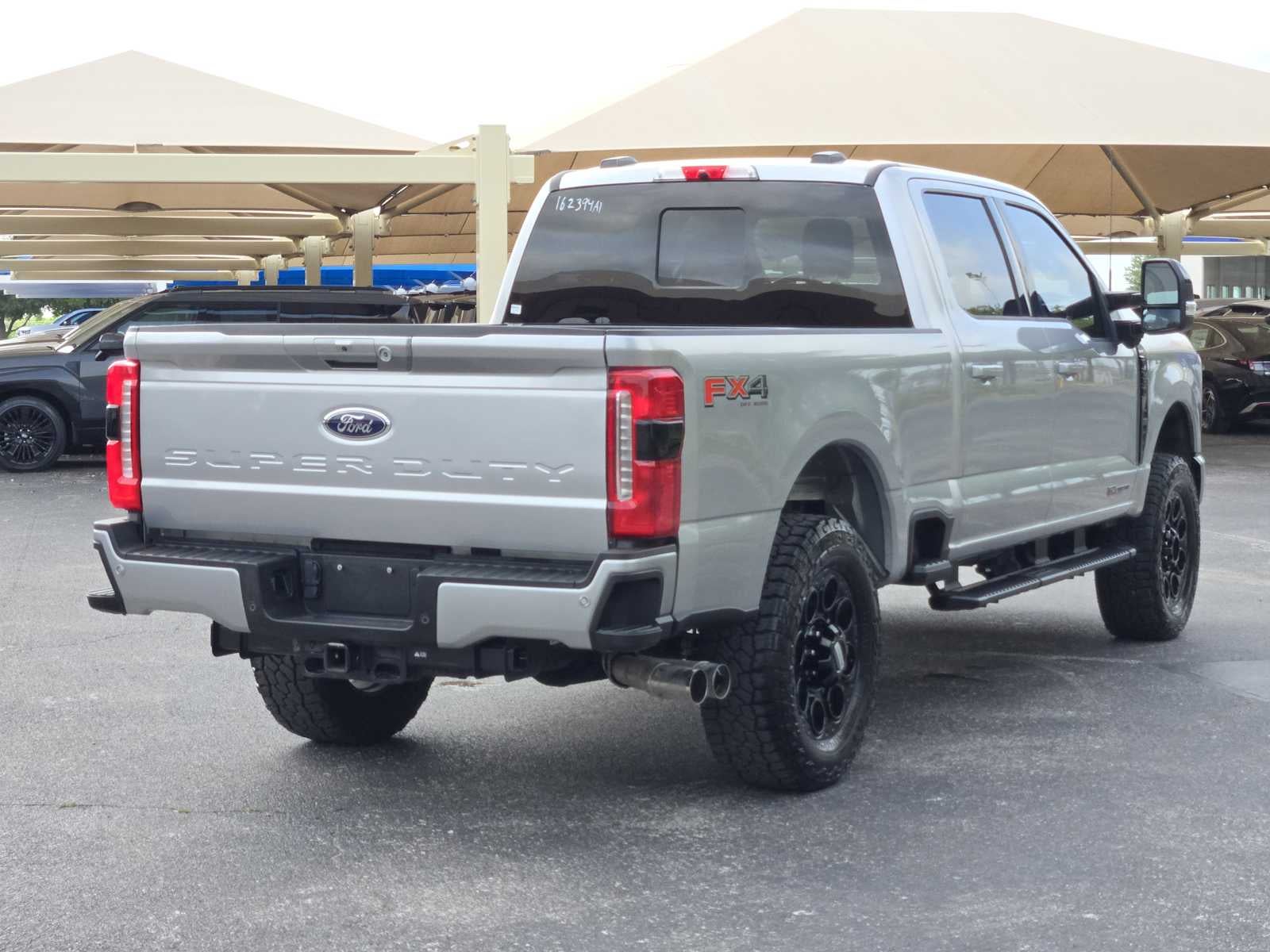2024 Ford Super Duty F-250 Pickup LARIAT