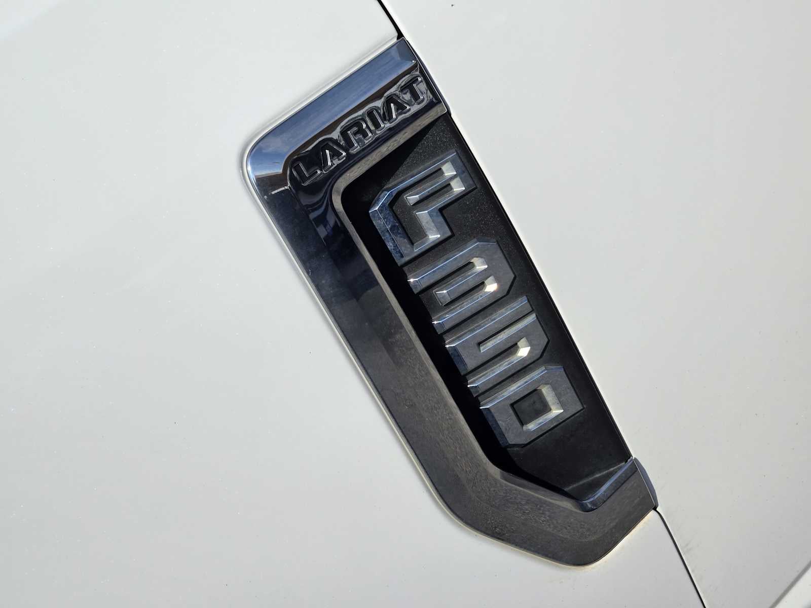 2022 Ford Super Duty F-350 SRW Pickup LARIAT