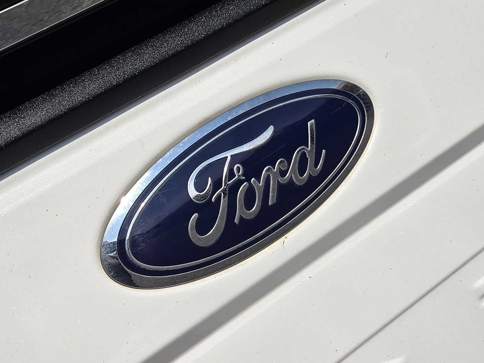 2022 Ford Super Duty F-350 SRW Pickup LARIAT