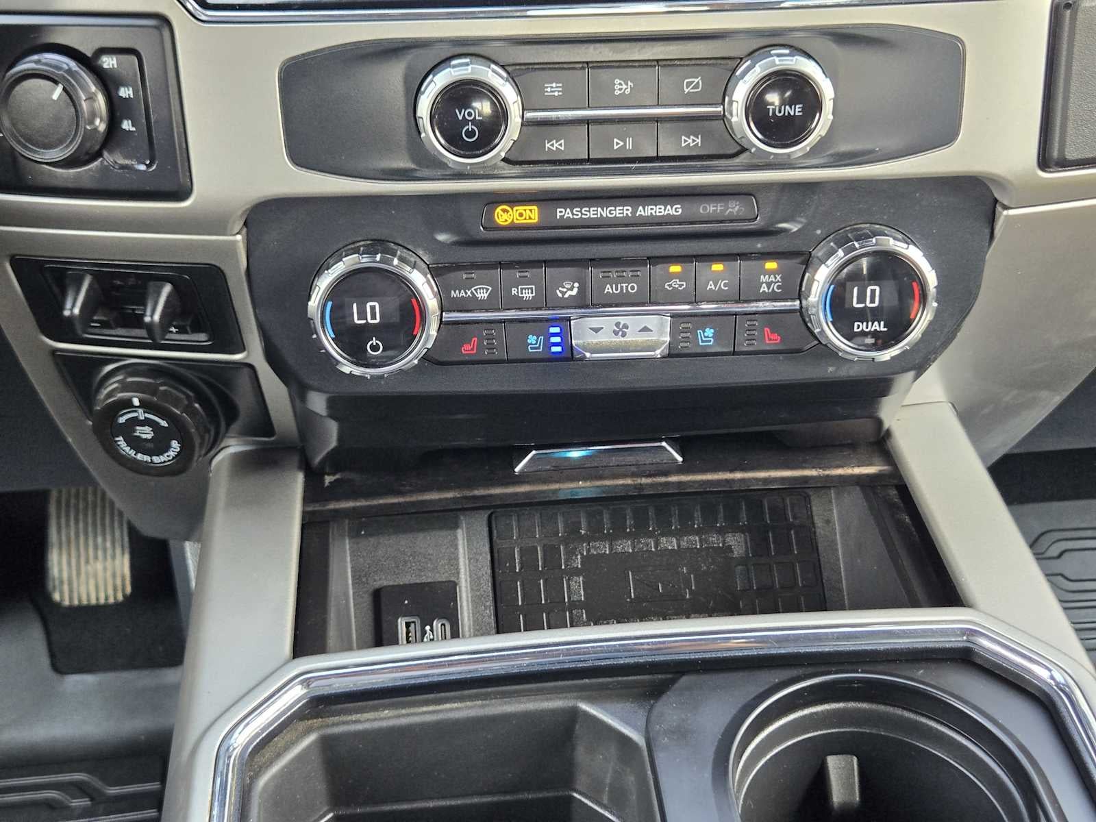 2022 Ford Super Duty F-350 SRW Pickup LARIAT