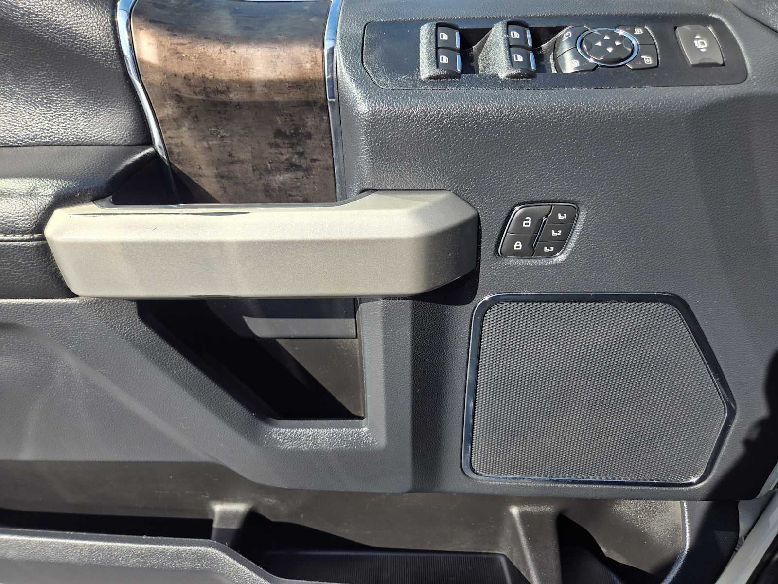 2022 Ford Super Duty F-350 SRW Pickup LARIAT