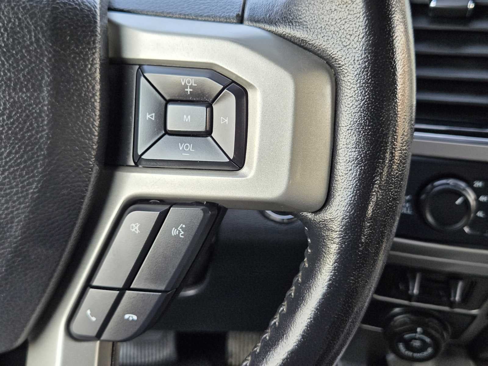2022 Ford Super Duty F-350 SRW Pickup LARIAT