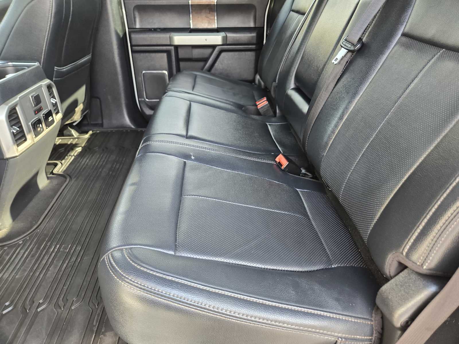 2022 Ford Super Duty F-350 SRW Pickup LARIAT