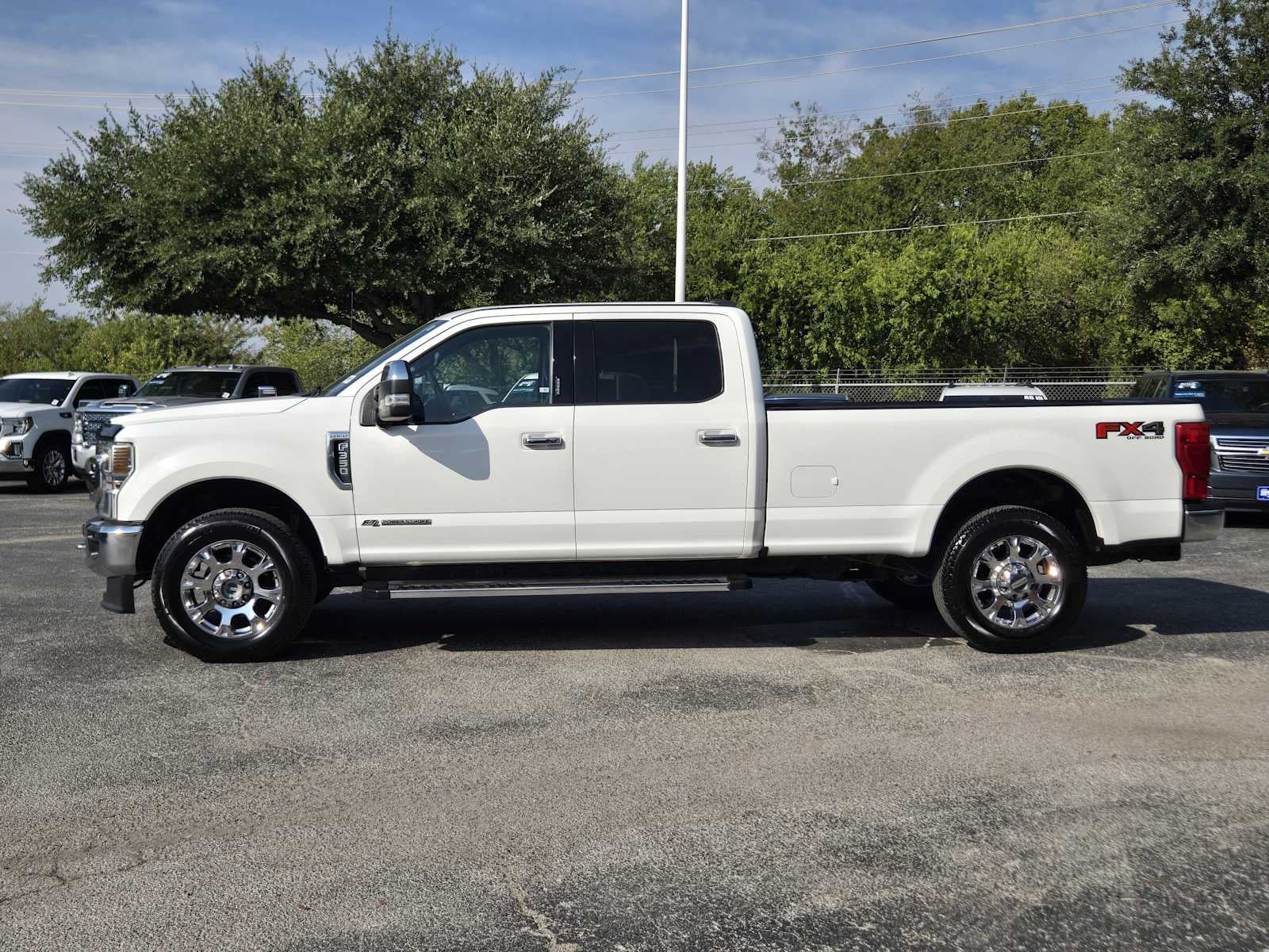 2022 Ford Super Duty F-350 SRW Pickup LARIAT