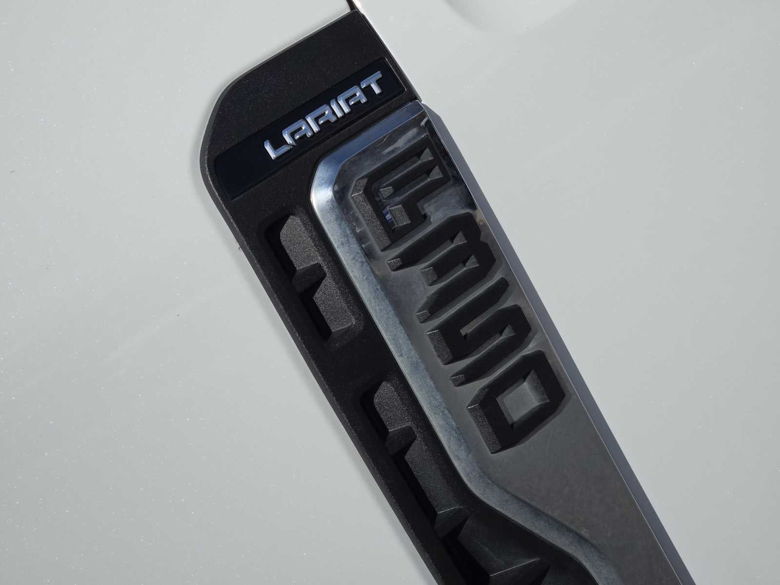 2024 Ford Super Duty F-350 DRW LARIAT