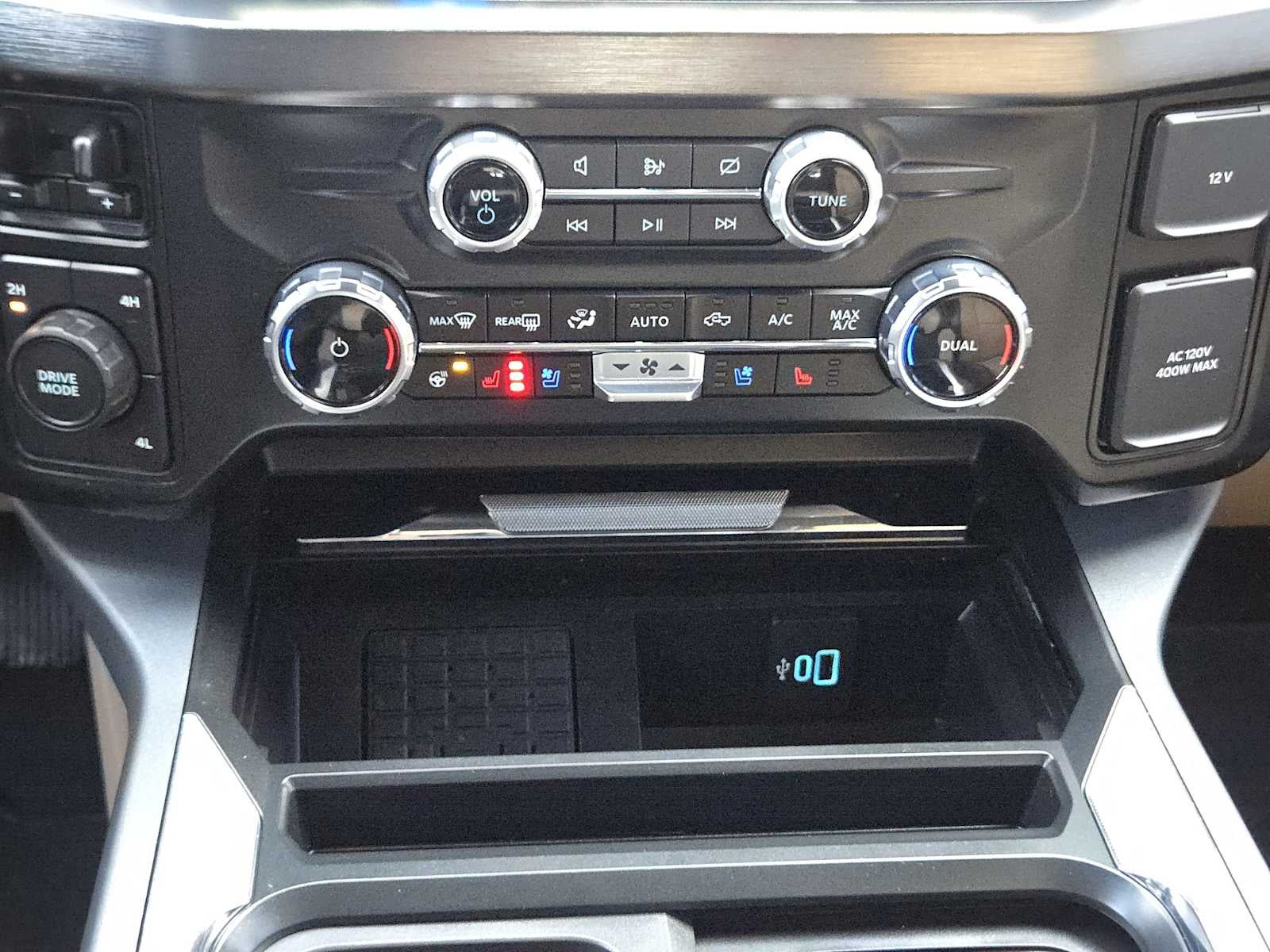 2024 Ford Super Duty F-350 DRW LARIAT