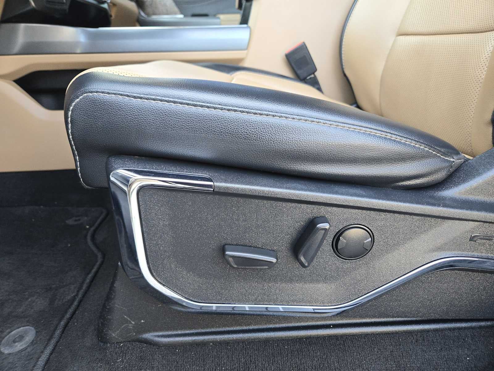 2024 Ford Super Duty F-350 DRW LARIAT