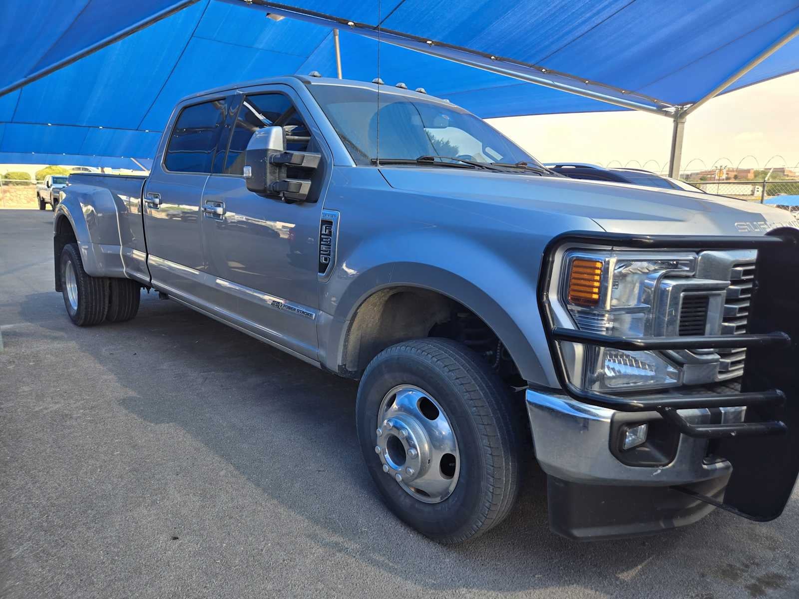 2020 Ford Super Duty F-350 DRW Pickup LARIAT