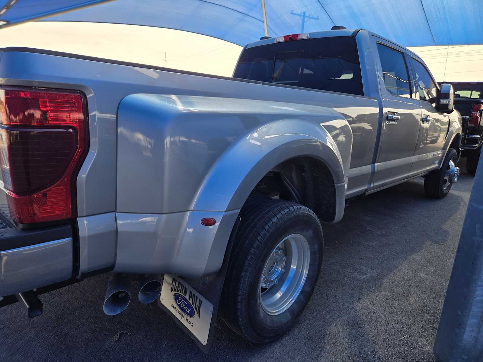2020 Ford Super Duty F-350 DRW Pickup LARIAT