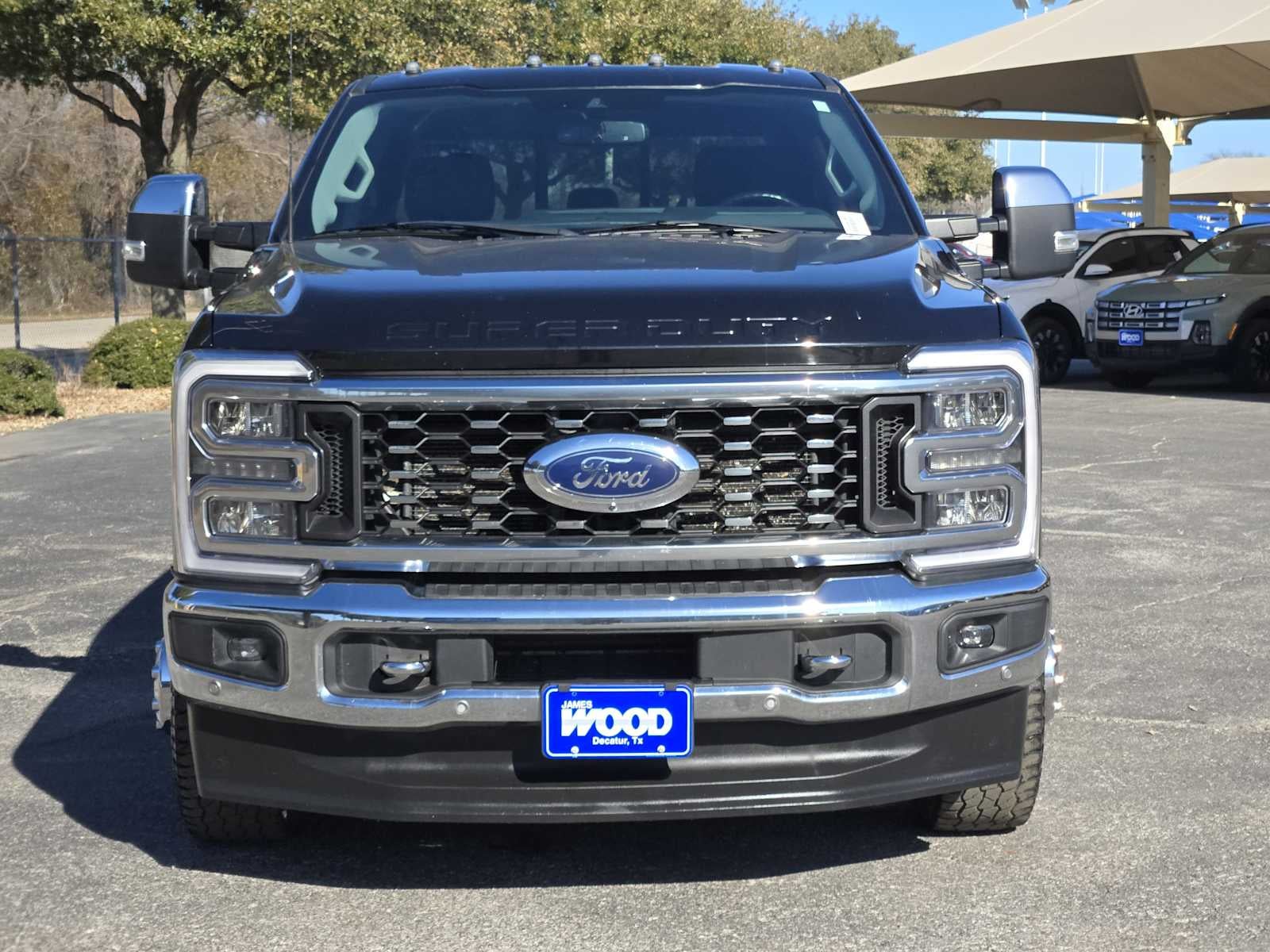 2023 Ford Super Duty F-350 DRW LARIAT