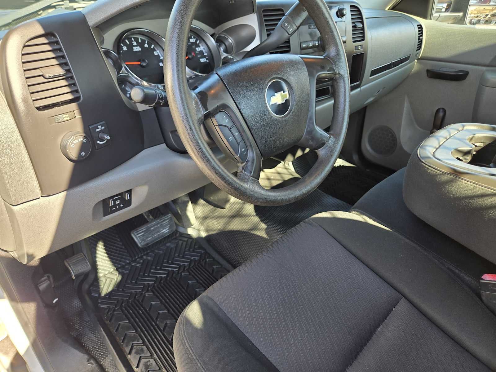 2011 Chevrolet Silverado 3500HD WT