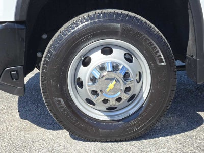 2025 Chevrolet Silverado 3500HD CC Work Truck