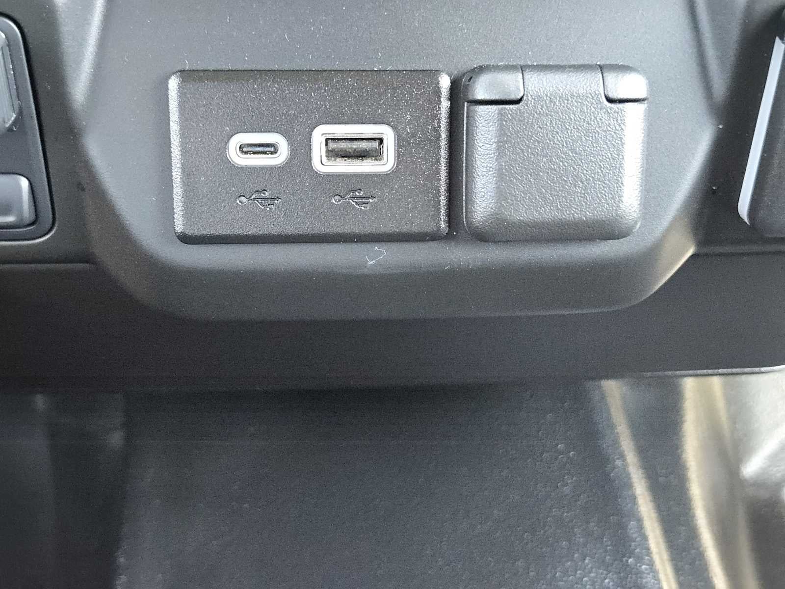 2025 Chevrolet Silverado 3500HD CC Work Truck