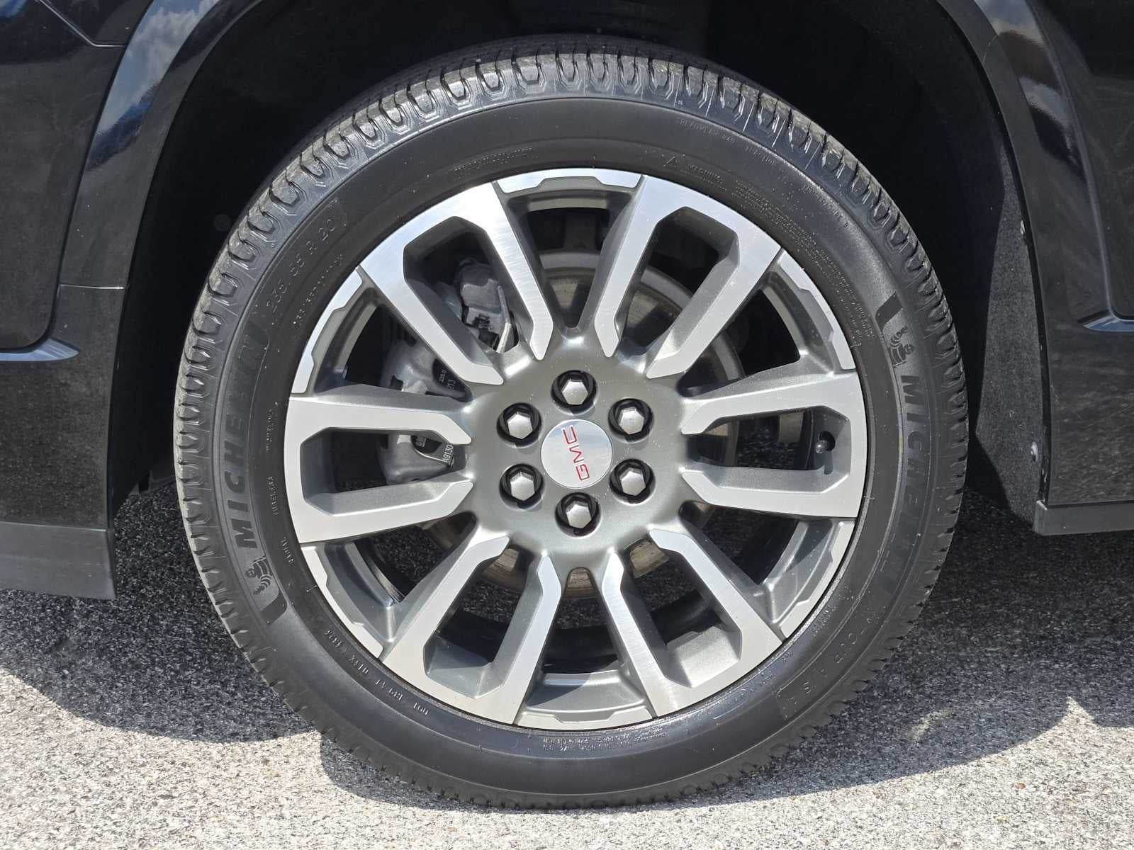 2024 GMC Acadia FWD Elevation