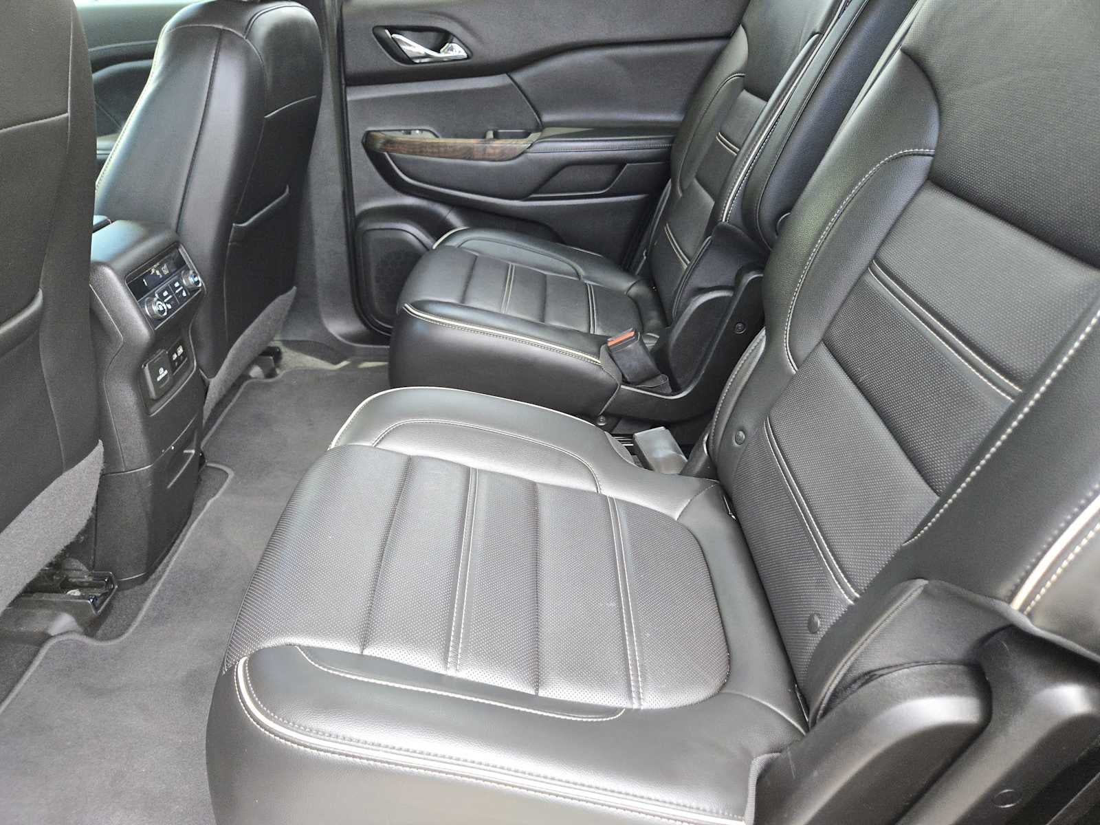 2024 GMC Acadia FWD Elevation