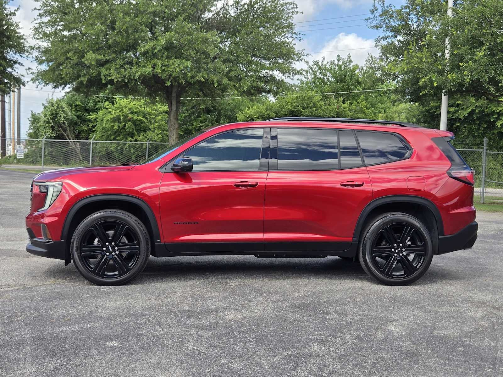 2025 GMC Acadia FWD Elevation