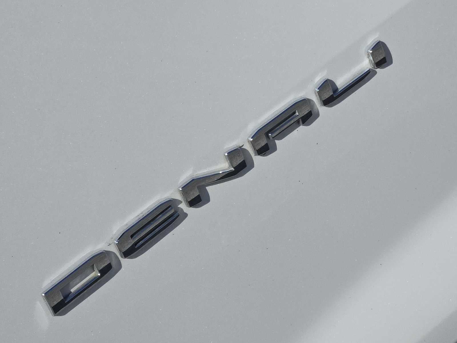 2024 GMC Acadia FWD Denali