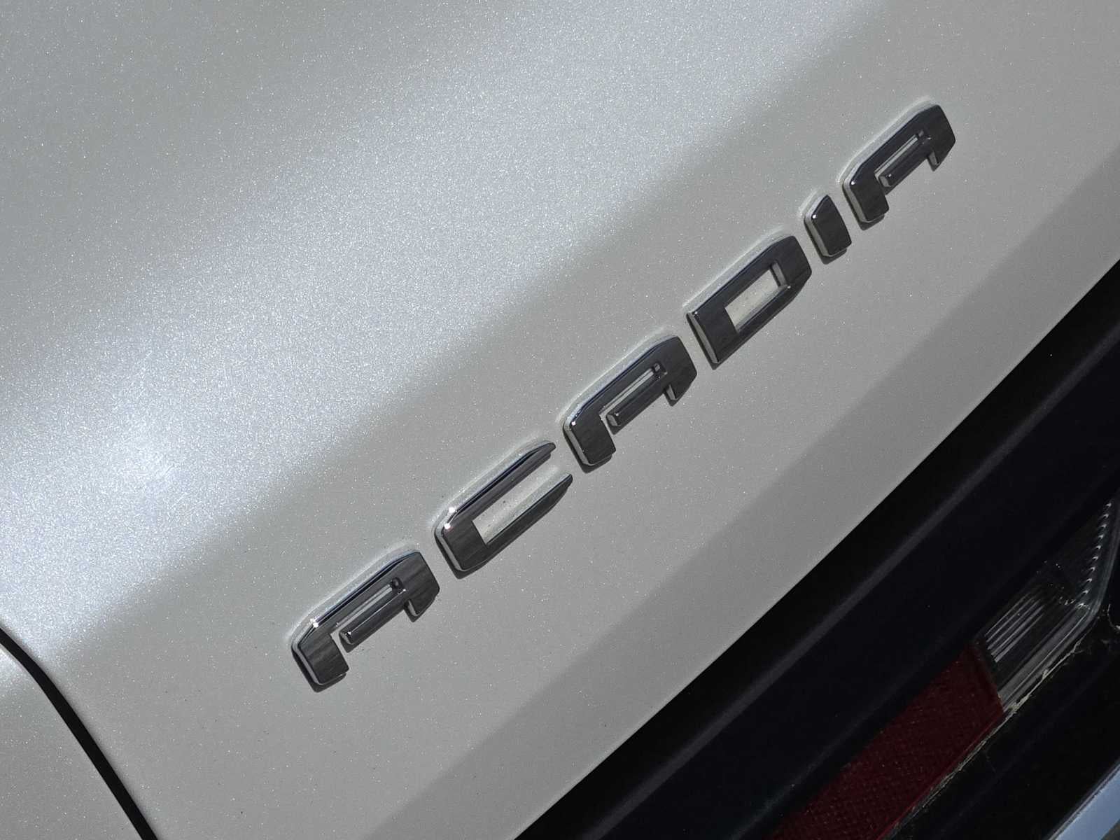 2024 GMC Acadia FWD Denali