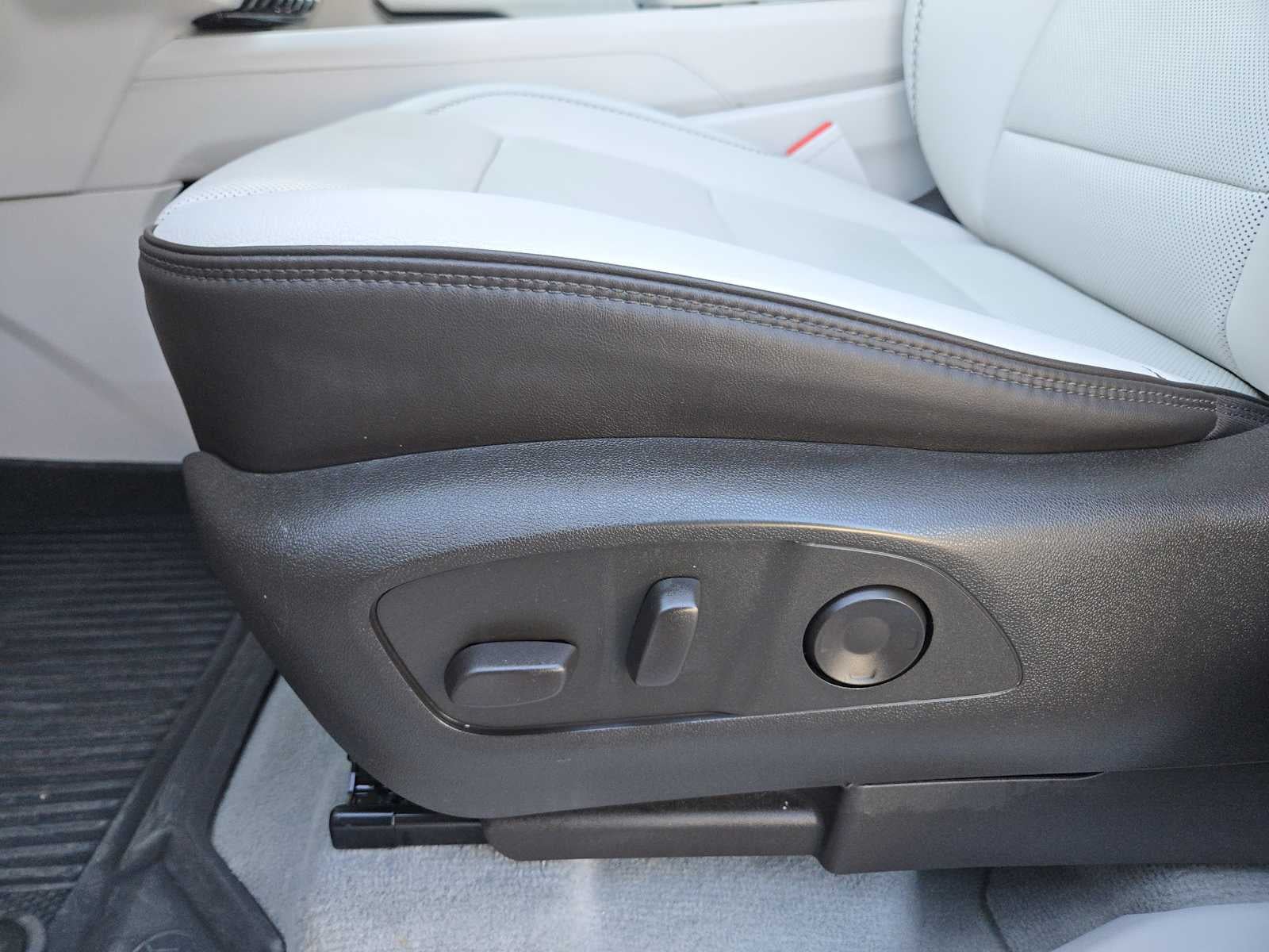 2024 GMC Acadia FWD Denali