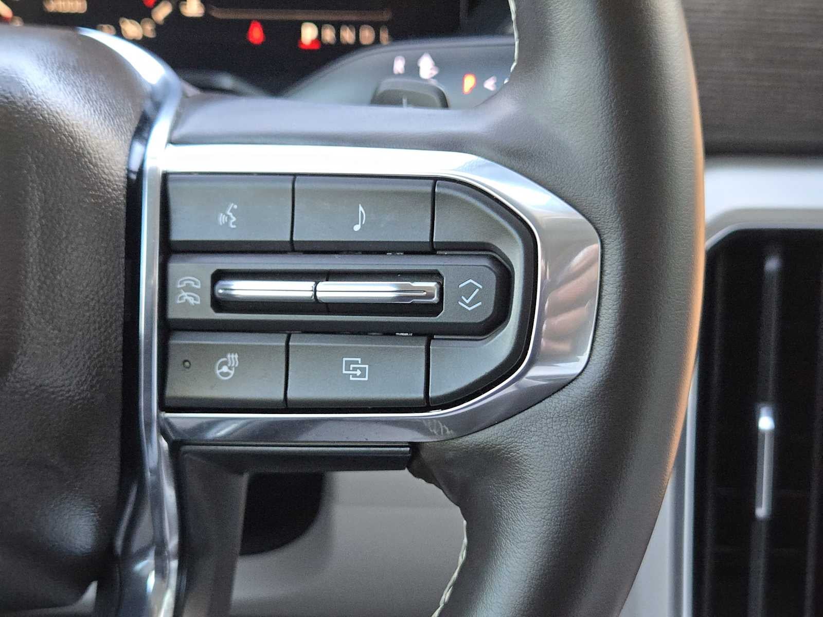 2024 GMC Acadia FWD Denali