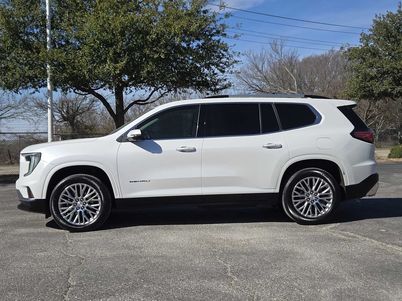2024 GMC Acadia FWD Denali