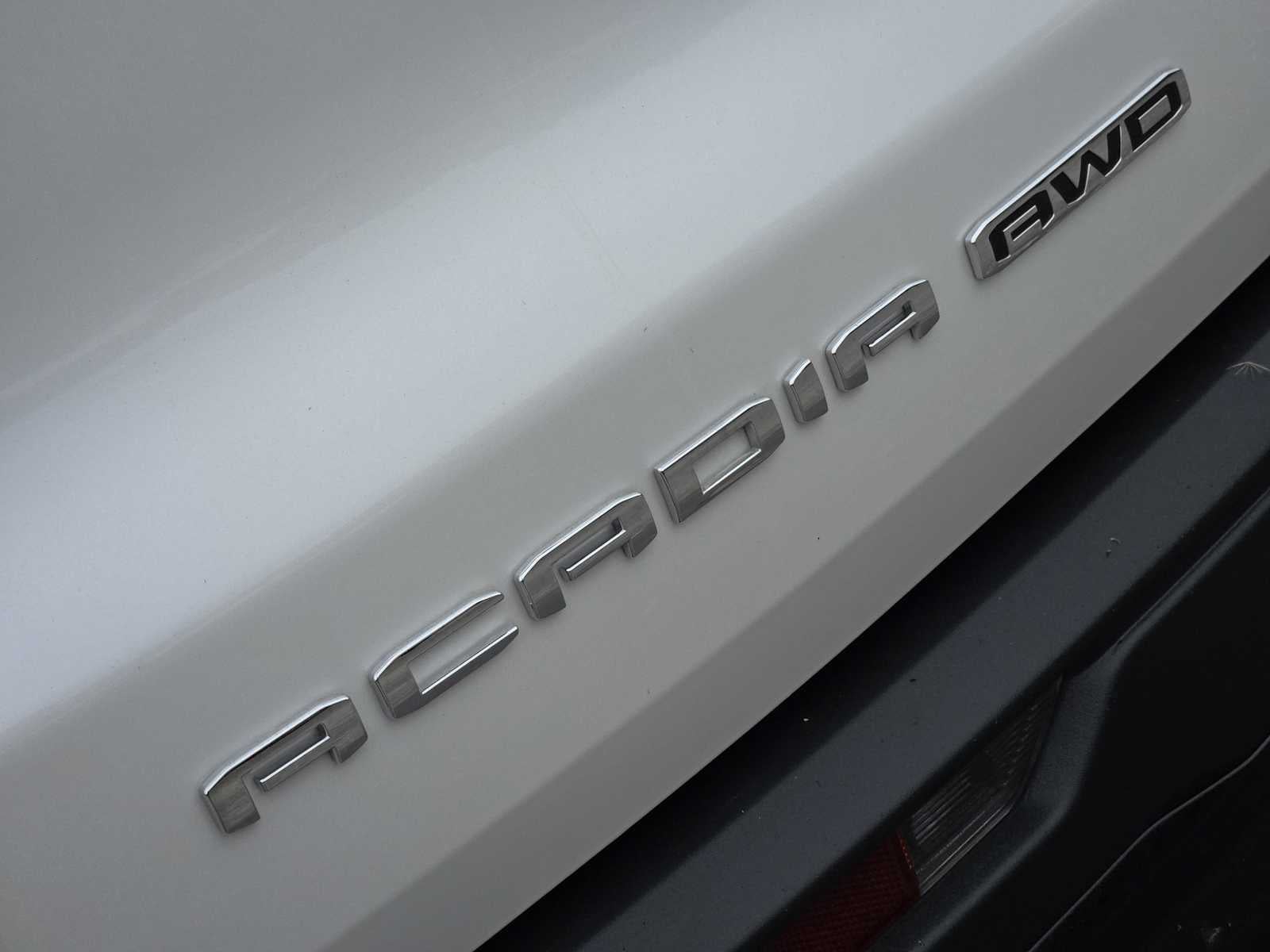 2025 GMC Acadia AWD AT4