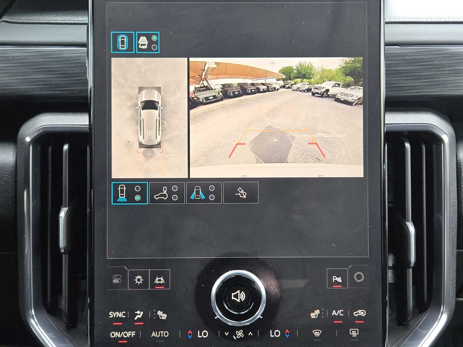 2025 GMC Acadia AWD AT4