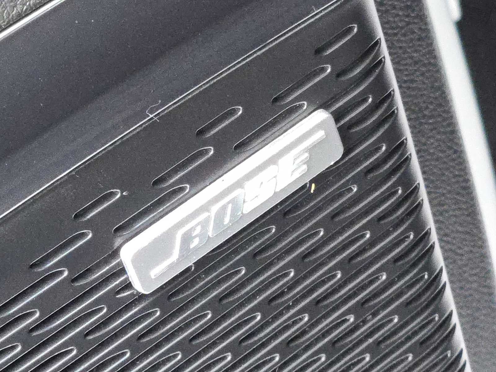 2025 GMC Acadia AWD AT4